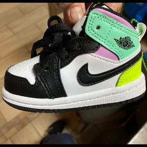 Jordan. Pastel Black toe